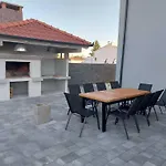 Ela With Heated Pool