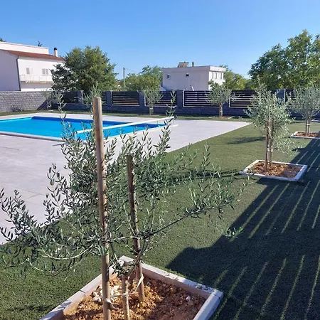 Vila Ela With Heated Pool