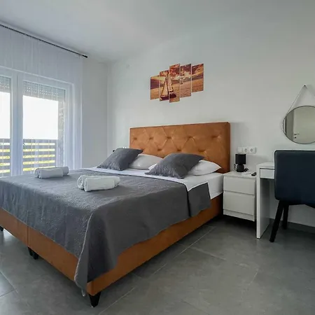 Ela With Heated Pool Villa *