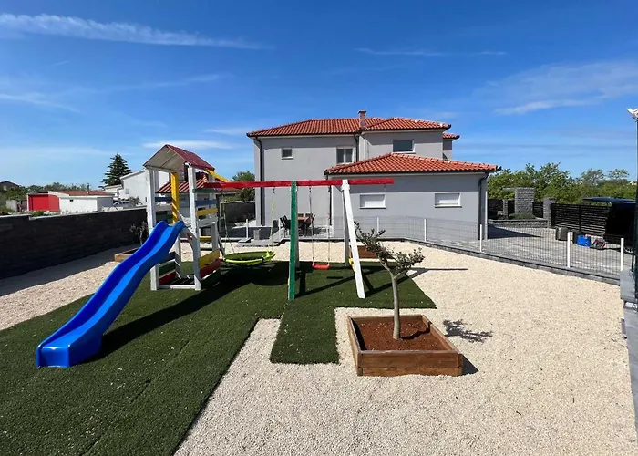 Villa Ela With Heated Pool Murvica (Policnik)