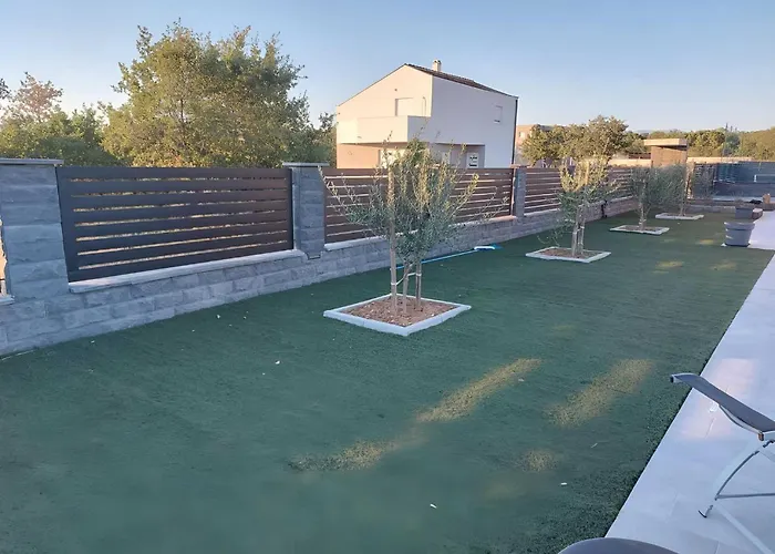 Ela With Heated Pool *