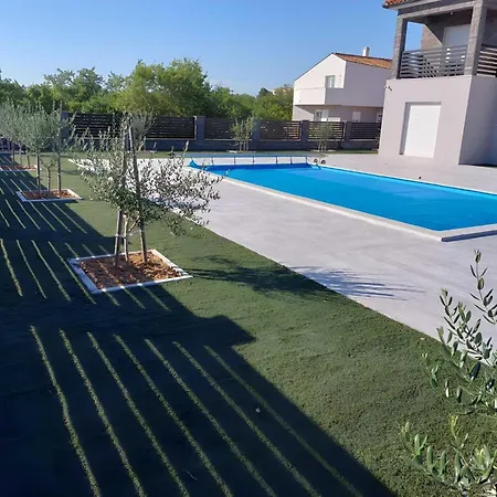 Вилла Ela With Heated Pool *