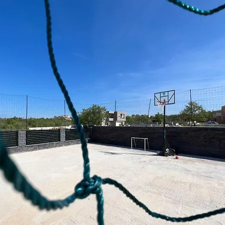 Вилла Ela With Heated Pool