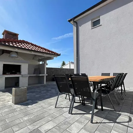 Ela With Heated Pool Вилла Murvica (Policnik)